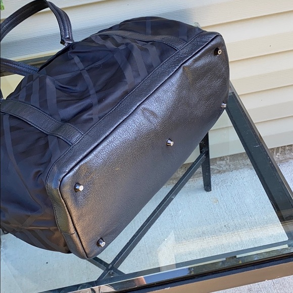 Authentic Burberry bag - Picture 8 of 16